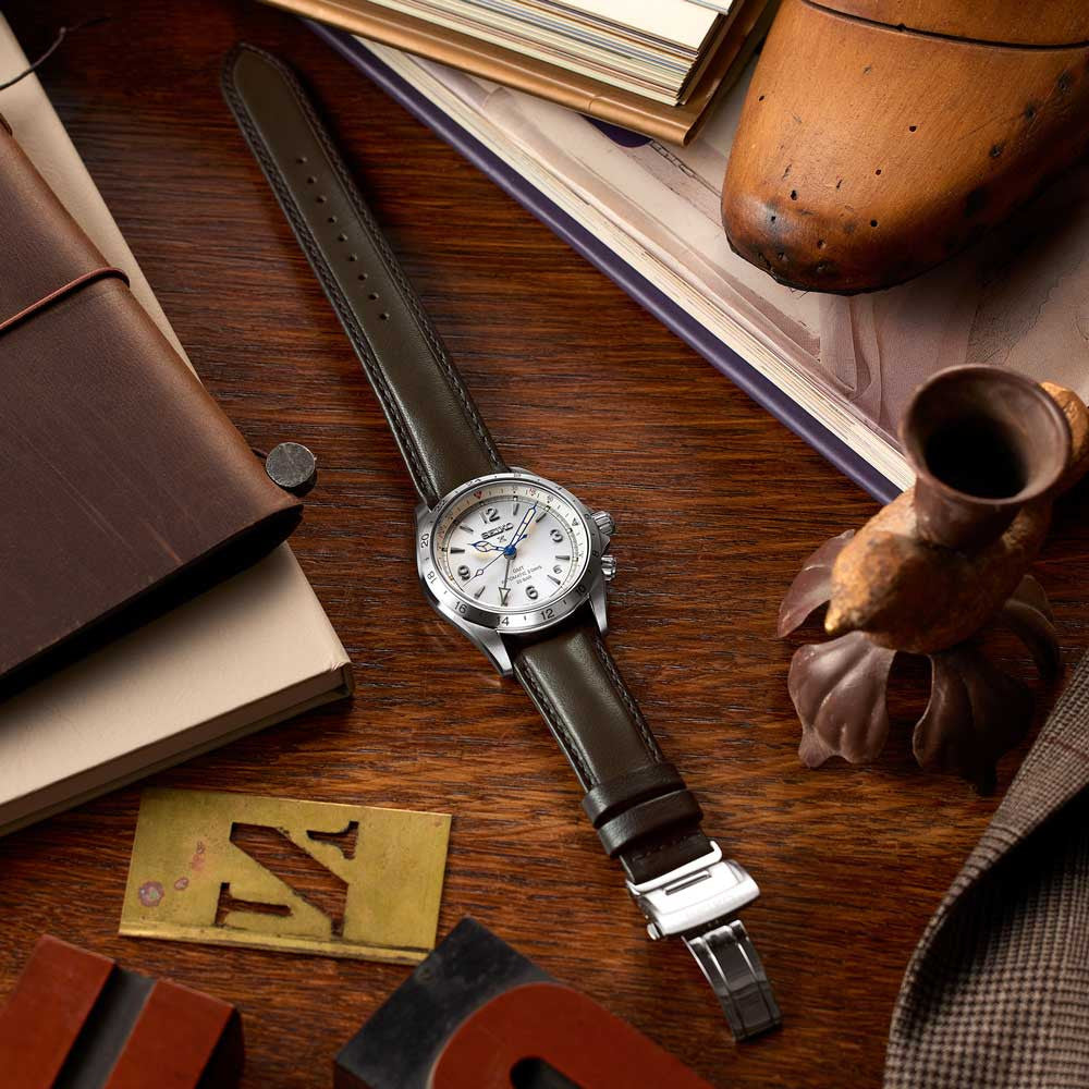 man-watch-prospex-automatic-alpinist-white-dial-hand-GMT-2